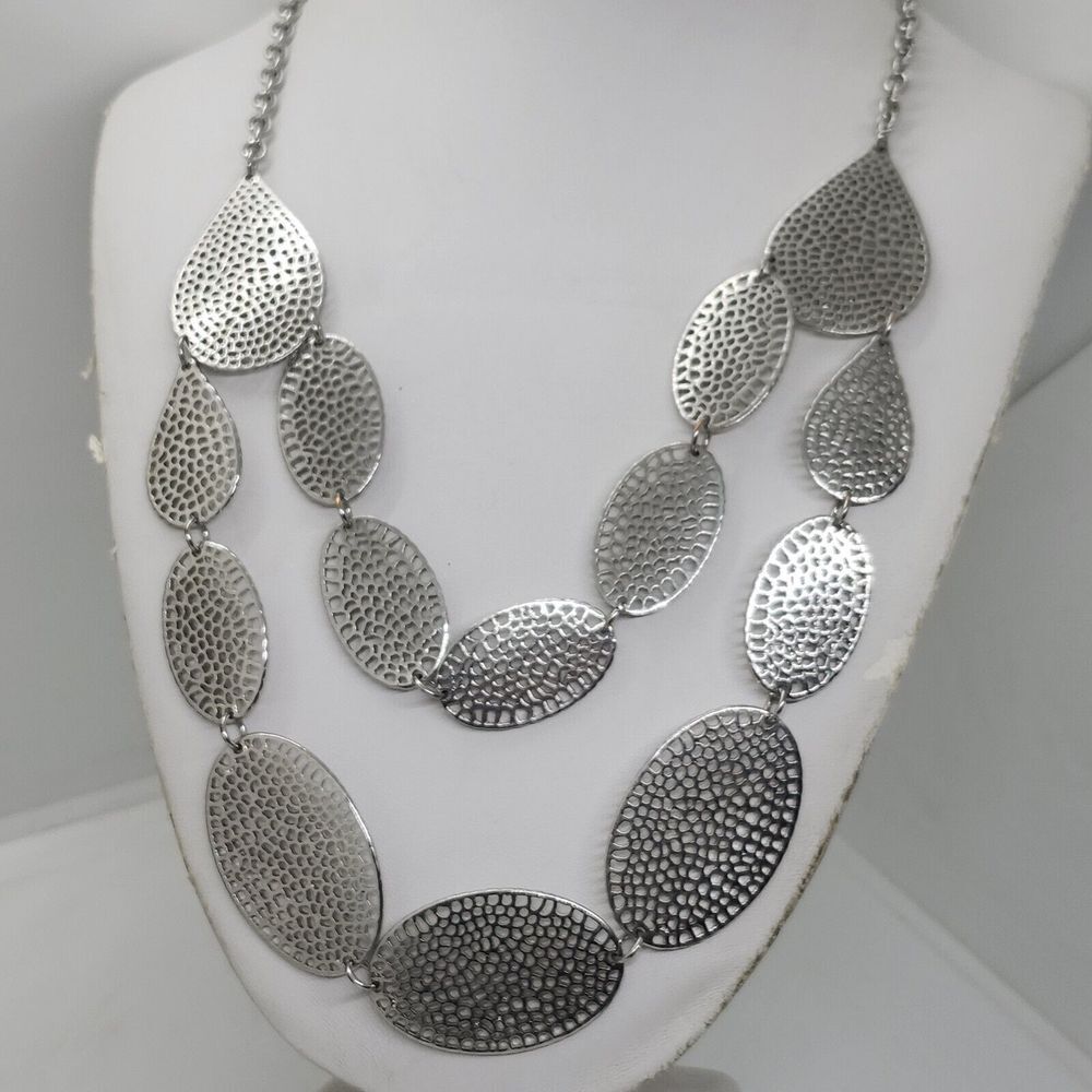 Silver Tone Metal Oval Layered‎ Necklace